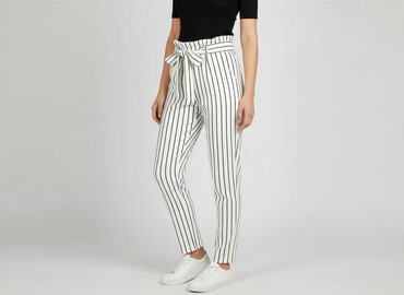 jeansy damskie z lampasami: PrettyLittleThing, Women`s trousers, size S