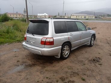 бронированные машины: Subaru Forester: 2001 г., 2 л, Автомат, Бензин, Универсал