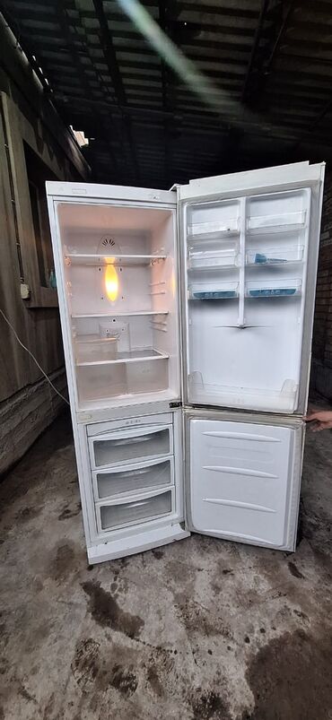 посуда для муки: Холодильник LG, Б/у, Двухкамерный, No frost