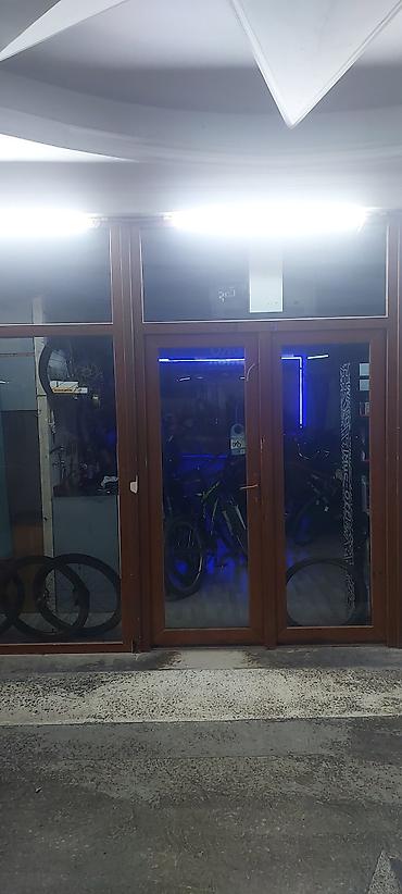 Daşınmaz əmlak: Amay ticarət metkezinde 80 m² kupçalı obyekt.həm çolə həm də içərirə — 3