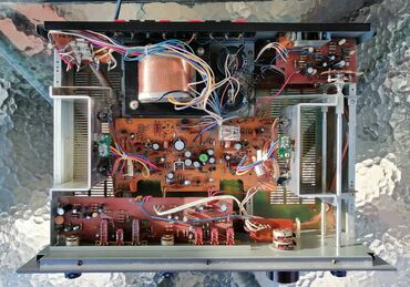 Pojačala i prijemnici: Odlican Akai AM-2400 Vintage tranzistorac, potpuno ispravan, odlicno na lalafo.rs — 10 Pojačala i prijemnici: Odlican Akai AM-2400 Vintage tranzistorac, potpuno ispravan, odlicno — 10