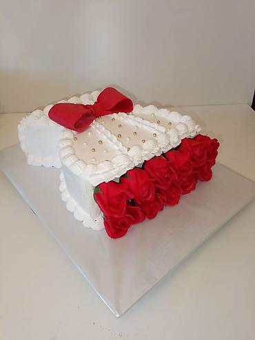 Tortlar: 14 fevral tort siparişlerine start verildi 🎂 Evdə bişən, yumşaq və — 5