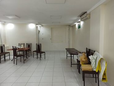 аренда помещения на ошском рынке: Ижарага берем Офистик, 57 кв. м, Турак комплексинде, Өзүнчө кире бериши менен, Өзүнчө санитардык түйүнү менен, Коопсуздук системасы менен