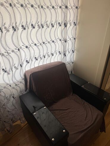 Divan və kreslo dəstləri: Di̇van-kravat, Kreslo, Açılan — 9