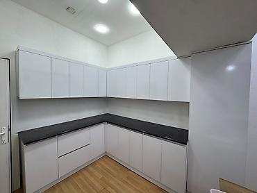 Vitrin mətbəx mebeli 1000azn satılır. Ölçü 2×3 ünvan 28 may (aml) 7228 lalafo.az -da Vitrin mətbəx mebeli 1000azn satılır. Ölçü 2×3 ünvan 28 may (aml) 7228