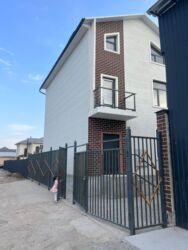 продаю дом гостиничного типа: Таунхаус, 170 м², 6 комнат, Собственник, ПСО (под самоотделку)