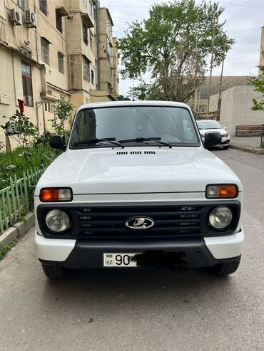 VAZ (LADA): 2024 dekabr Nivası satılır.9000 ilkin qalanı aylıq