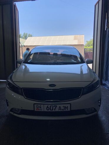 кредит на машину: Kia K3: 2017 г., 1.6 л, Механика, Бензин, Седан