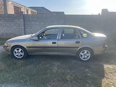 Opel: Opel Vectra: 1997 г., 1.8 л, Кол менен иштөөчү, Бензин, Седан — 2