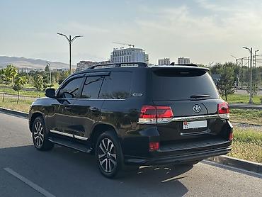 suv: Toyota Land Cruiser: 2017 г., 4.6 л, Автомат, Бензин, Внедорожник — 4