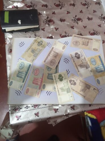 Əskinaslar: Kolleksiya üçün pullar və albom Məzmun: - Klassik foto/kolleksiya — 8