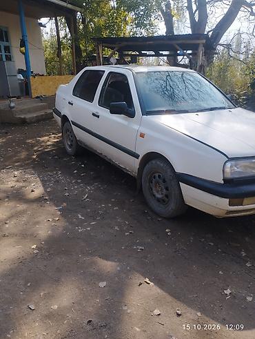 битый соната: Volkswagen Vento: 1994 г., 1.8 л, Механика, Бензин, Седан — 10