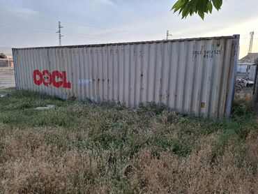 Гаражи: Продаётся контейнер 40 тонн высокий 2 шт. задей части имеется двери