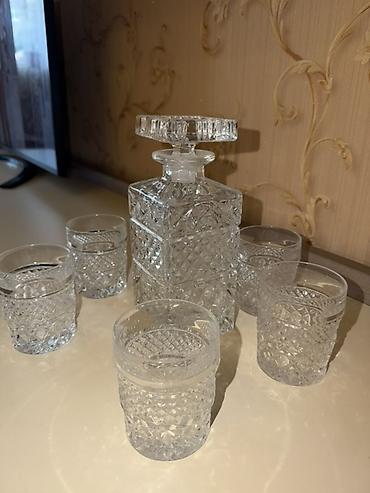 Kəsimli şüşə içki dəsti xrustal. təzədir işlənməyib,təmiz maldır 1