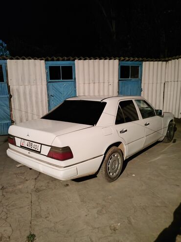 купить мерседес спринтер в европе: Mercedes-Benz E-Class: 1990 г., 2.3 л, Механика, Бензин, Седан