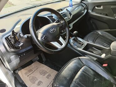 Kia: Kia Sportage: 2.4 l | 2012 il Krossover — 8