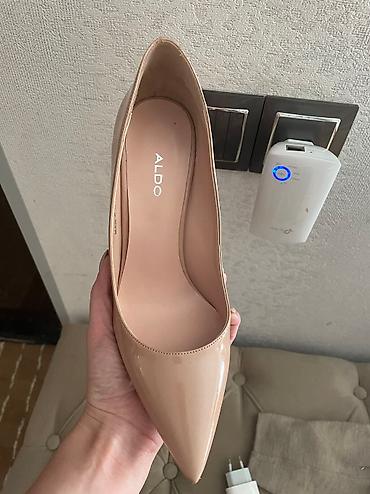 сумка aldo: Tuflilər, Ölçü: 39, rəng - Bej, Yeni — 1