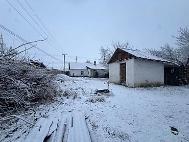 Продажа коттеджей и домов: 🚨🔥 СРОЧНО ПРОДАЁТСЯ ДОМ С УЧАСТКОМ 🔥🚨 📍 Район: Сокулук 🏡 Дом: 60 м² 🌿 at lalafo.kg — 9 Продажа коттеджей и домов: 🚨🔥 СРОЧНО ПРОДАЁТСЯ ДОМ С УЧАСТКОМ 🔥🚨 📍 Район: Сокулук 🏡 Дом: 60 м² 🌿 — 9