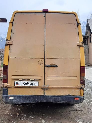 Легкий грузовой транспорт: Легкий грузовик, Volkswagen, 3 т — 4