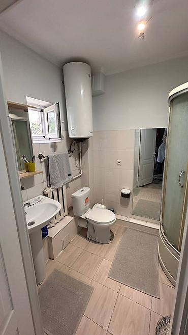 Продажа коттеджей и домов: 4 комнаты, 130 м², 2 соток, Бишкек, Мед Академия Собственник — 12