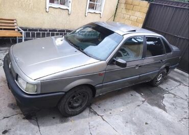 машина манипулятор: Volkswagen Passat: 1993 г., 1.8 л, Механика, Бензин, Седан