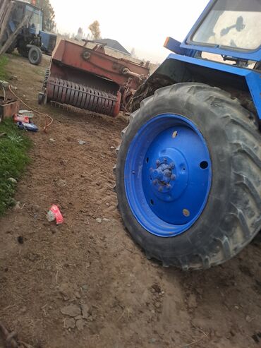 Traktorlar: Belarus MTZ tipli mavi traktör - Ön təkər bazası daraldılmış (ikili — 5