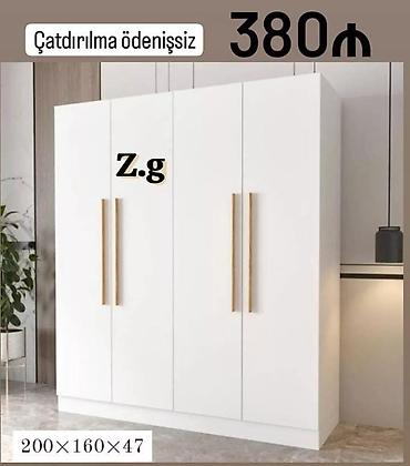 ev mebel: Ağ rəngdə, 4 qapılı müasir geyim şkafı. - Minimalist dizayn, uzun — 1