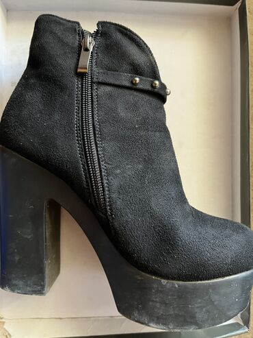 зимная обувь: Сапоги, 35, цвет - Черный
