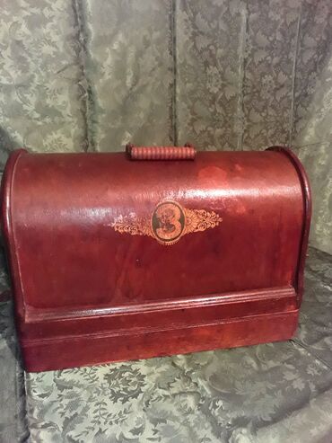 Qədim tikiş maşınları: Qədimi tikiş maşını SİNGER satılır.Şotlandiya Klaydbank ş (Clydebank) — 13