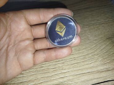 sikkələr: Ethereum təqlidi. Fiziki formada Efirum Logolu kriptovalyut suvenir