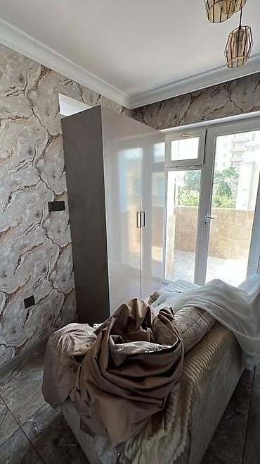 İşlənmiş, 2 qapılı, Ağ, Taxta, Açılan, Düz dolab