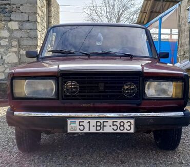 7 nəfərlik avtomobillər: VAZ (LADA) 2107: 0.3 l | 4 km Universal