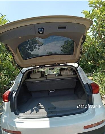 prado arxa stop: Infiniti EX seriyası krossover – ağ rəng, 5 yerlik, AZ dövlət nömrə — 2