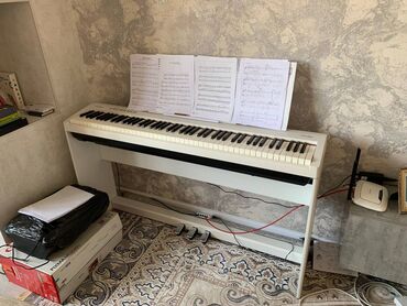 педаль для синтезатора: Selling Roland FP-30 Piano in excellent condition. I bought it 4 years