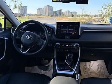 таета серф: Toyota RAV4: 2022 г., 2.5 л, Автомат, Гибрид — 8