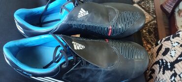 Butslar: Butslar Adidas, Ölçü: 42, İşlənmiş