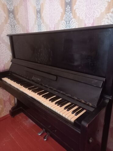 piano qiymetleri: Fortepianino satılır işlək vəziyyətdədir qiyməti 150 manatdır real