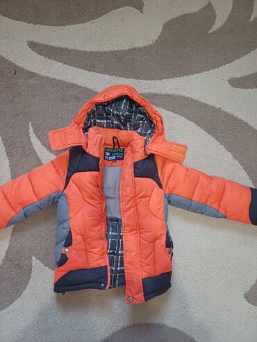 детские зимние куртки с мехом: ОЧЕНЬ КАЧЕСТВЕННАЯ КУРТКА ДЛЯ ДЕТЕЙ 3-5 ЛЕТ!!! НЕ НОСИЛИ (размер