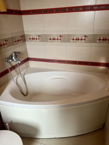 реставрация чугунных ванн акрилом: Продам акриловую ванну в отличном состоянии. Идеально подойдёт для