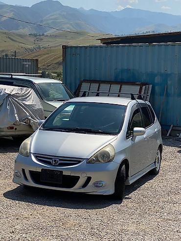 багаж срв: Honda Fit: 2004 г., 1.3 л, Автомат, Бензин, Хэтчбэк — 2