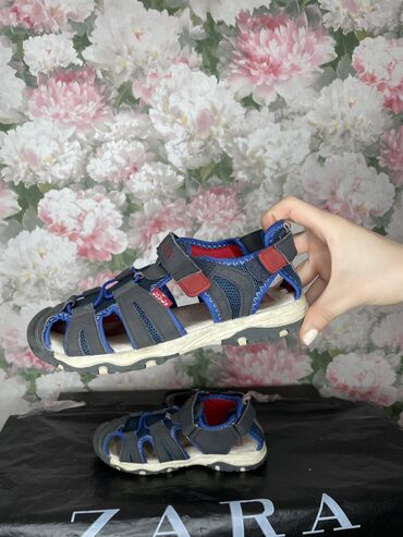 dexy co obuca: Sandals, LeviS, Size - 34