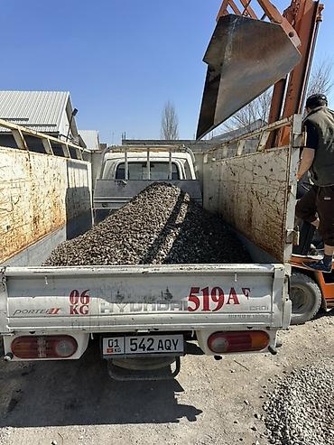 construction: Заказать Хендай портер, Доставка щебня, угля, песка, чернозема, отсев, С откидным кузовом (самосвал) — 1
