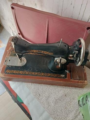 Mexanik tikiş maşını – retro dizayn - Klassik, əl fırladıcı (volanlı)