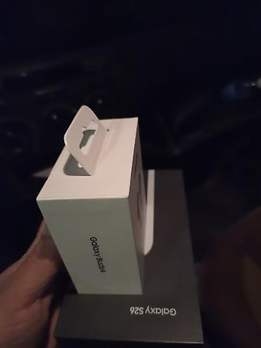 galaxy buds live: Samsung Galaxy Buds4 simsiz qulaqlıq Model: SM-R540 (qara) Qutuda — 5