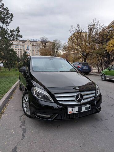 Toyota: Mercedes-Benz B-class: 2014 г., 1.6 л, Автомат, Бензин, Хэтчбэк