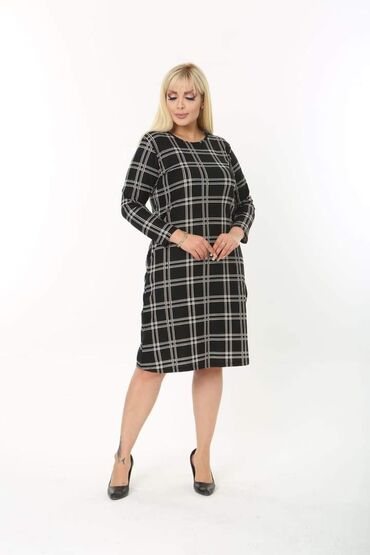 Haljine: Haljine za punije dame 
Cena 2999 din
Veličine XL, 2XL, 3XL, 4XL — 14
