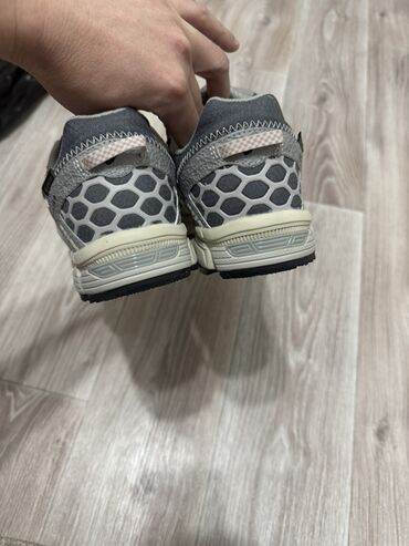 Кроссовки и спортивная обувь: Мужские кроссовки, 45, Asics, Новый, цвет - Серый, Самовывоз — 5