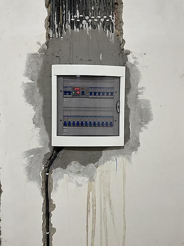 Электрики: Электрик | Монтаж проводки, Перенос электроприборов, Прокладка, замена кабеля Больше 6 лет опыта — 7