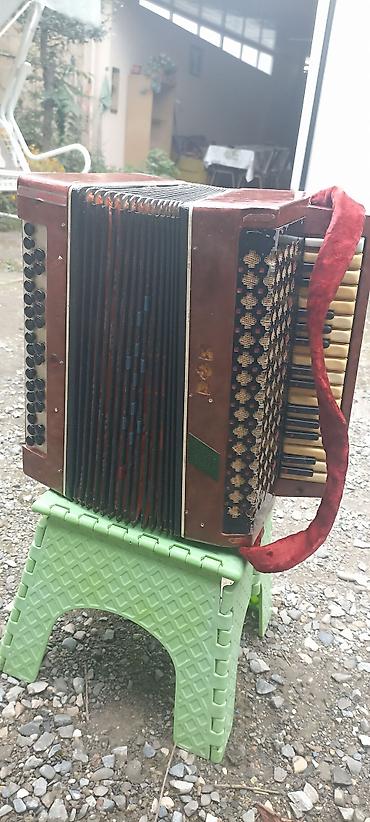 Akkordeon (klavişli-knopkali model) - Korpus: qəhvəyi rəngli korpus lalafo.az -da Akkordeon (klavişli-knopkali model) - Korpus: qəhvəyi rəngli korpus