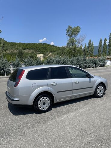 range rover satilir: Ford Focus: 1.6 l | 2007 il | 189000 km Universal